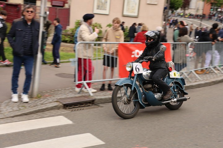 777a5778