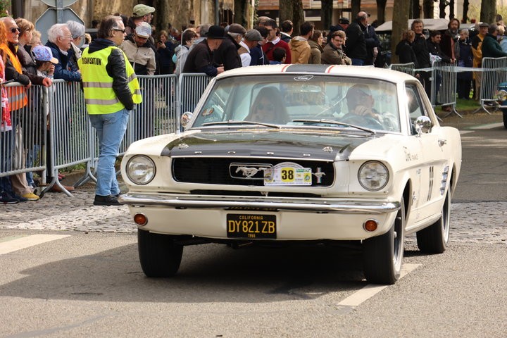 777a6237